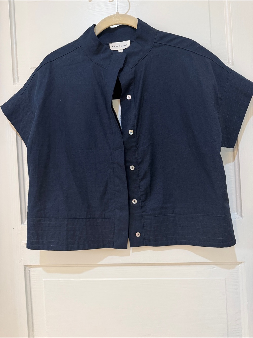 entro Navy Short-Sleeve Mandarin Collar Button-Front Shirt